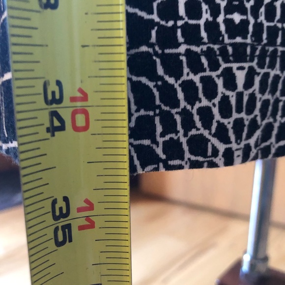 TART DRESS, worn once, side pockets, lightweight - Picture 7 of 8